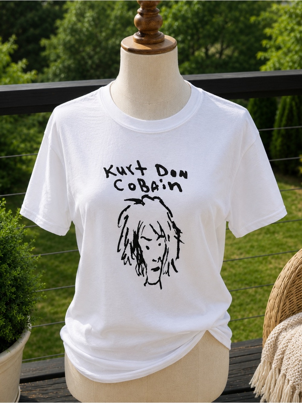 Kurt Cobain Graphic Tee Shirt Size Large | Nirvana Grunge Aesthetic Band Tee